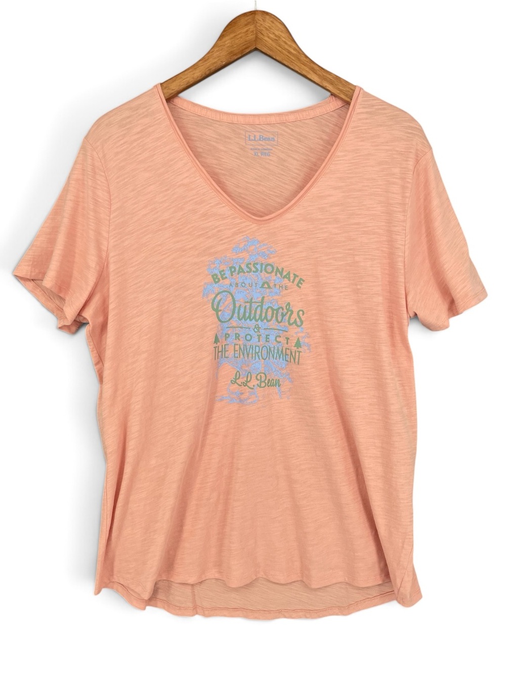 L.L.Bean Organic Cotton Peach V‑Neck Outdoor Graphic Tee Size XL